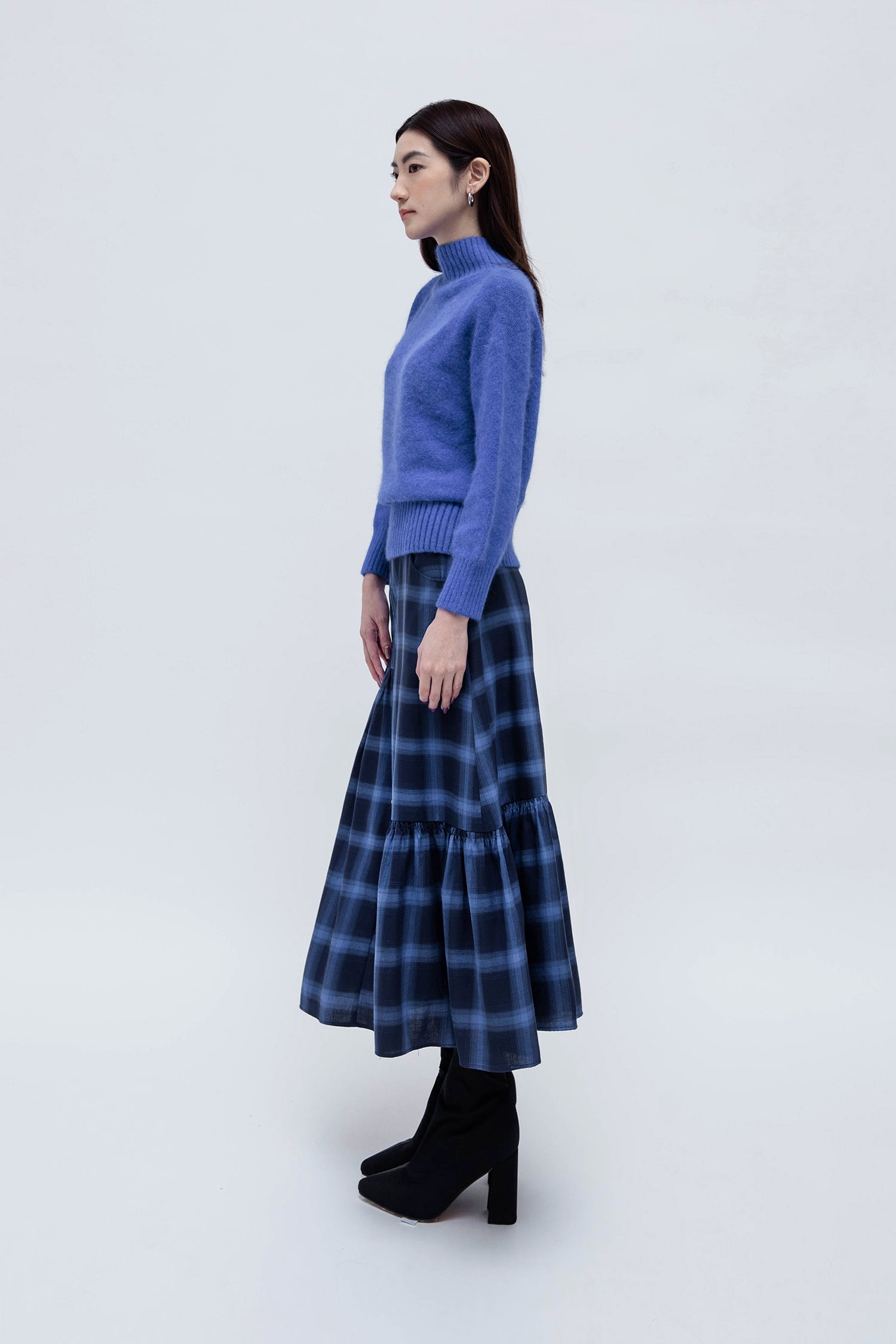 Blue plaid midi on sale skirt